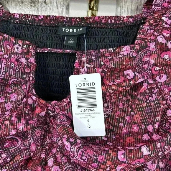 Torrid Top Sz 0 Large Peplum Keyhole Smocked Paisley Purple Pink Long Sleeve NEW - Picture 2 of 10